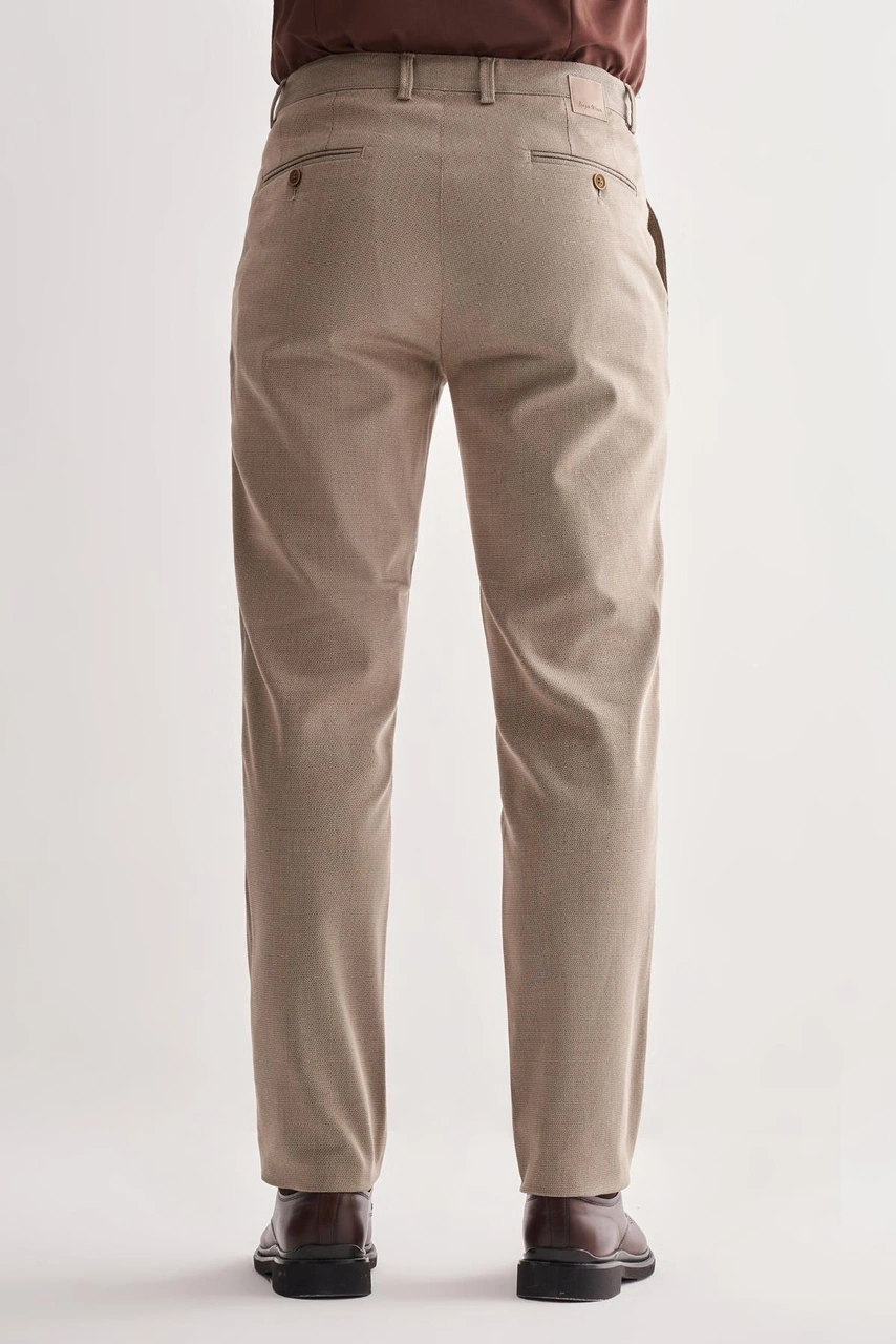 İmza Koyu Bej Yan Cep Düz Paça Pamuklu Comfort Fit Chino Casual Pantolon 1003255166 KOYU BEJ İmza Koyu Bej Yan Cep Düz Paça Pamuklu Comfort Fit Chino Casual Pantolon 1003255166 KOYU BEJ