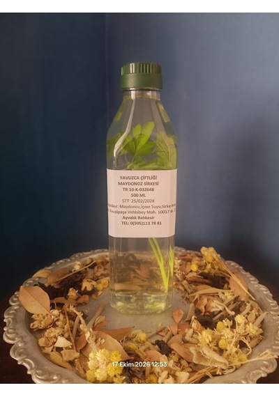 El Yapımı Doğal Fermente Filtre Edilmemiş Katkısız Maydanoz Sirkesi 500 Ml