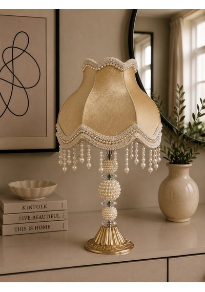 Gold Kadife Kaplı Beyaz İşlemeli Başlık İncili Gold Metal Ayaklı Klasik Model Abajur 55x25cm