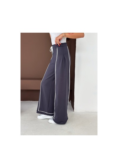 Gugus Kadın Beyaz Şerili Modal Pileli Eşofman Altı Wide Leg Füme