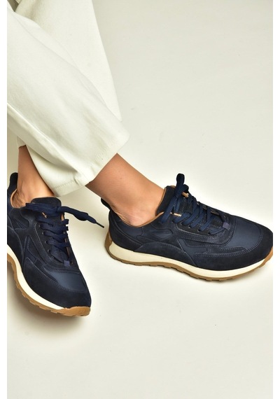 Fox Shoes Z312507561 Lacivert Hakiki Deri Süet Kadın Spor Ayakkabı