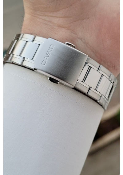 Casio Csıste210 Erkek Kol Saati