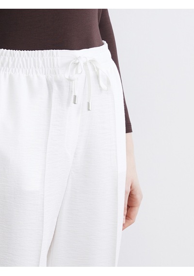 Lcw Modest Beyaz Beli Lastikli Havuç Kesim Kadın Pantolon
