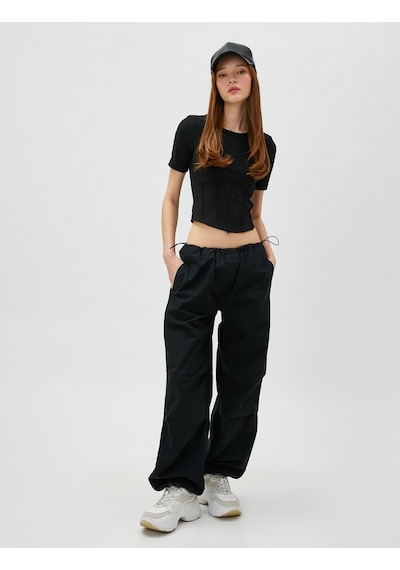 Koton Crop Tişört Korse Görünümlü Kısa Kollu Bisiklet Yaka Siyah 3sal10718ık 3SAL10718IK999 Siyah Koton Crop Tişört Korse Görünümlü Kısa Kollu Bisiklet Yaka Siyah 3sal10718ık 3SAL10718IK999 Siyah