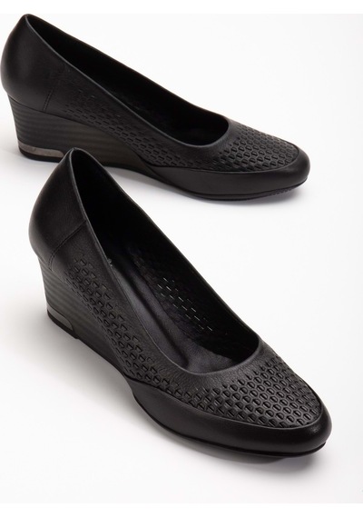 Analin Shoes Kadın Hakiki Deri Petek Baskılı Dolgu Topuklu Ayakkabı Siyah