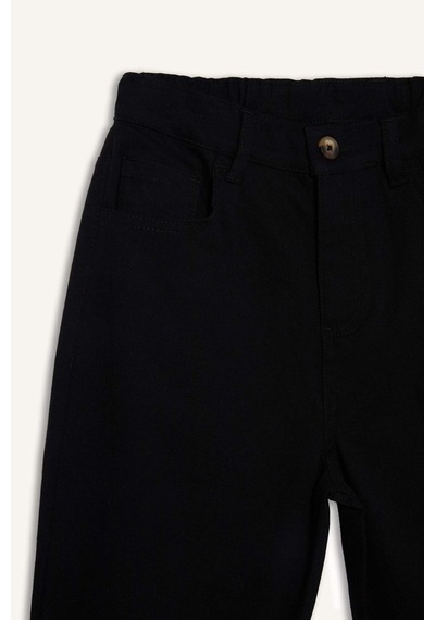 Defacto Erkek Çocuk Okula Dönüş Regular Fit Düz Paça Gabardin Pantolon U3254a625aunv253 Lacivert Defacto Erkek Çocuk Okula Dönüş Regular Fit Düz Paça Gabardin Pantolon U3254a625aunv253 Lacivert