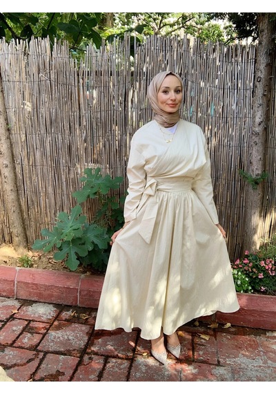 Butik Moda Etkm001 Üstü Bağlamalı Eteği Yandan Fermuarlı Takım Bej 001