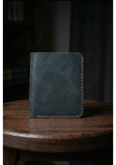 Huggy Craft Hakiki Deri Mini Petrol Yeşili Cüzdan Minimalist Katlanır Tasarım El Yapımı Kartlık Antrasit - Yeşil Huggy Craft Hakiki Deri Mini Petrol Yeşili Cüzdan Minimalist Katlanır Tasarım El Yapımı Kartlık Antrasit - Yeşil