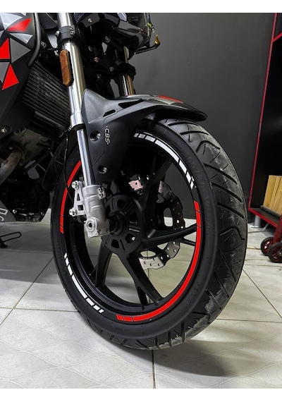 Benelli 125s Neon Turuncu Ve Gümüş Gri Parçalı Üçgen Desenli Sticker Etiket Modeli