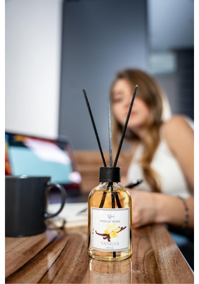 Vivaldi Home Vanilya Çubuklu Oda Kokusu Esansiyel Uçucu Yağ 100 ML