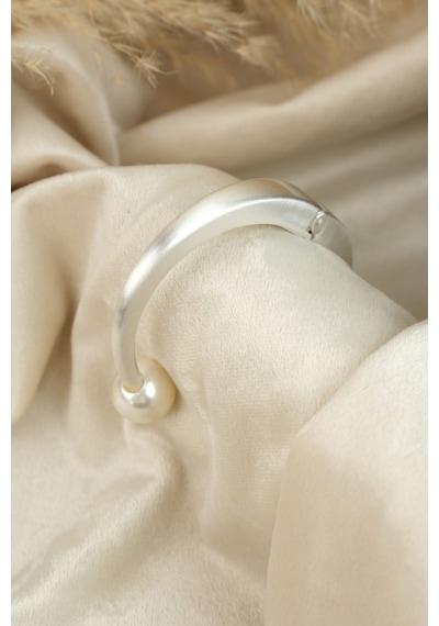 Çildan Womens Silver Özel Tasarım İnci Detaylı Kelepçe Bileklik Gümüş