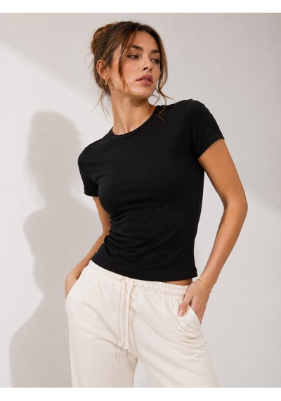 Polymood Kadın %95 Pamuk Vücuda Oturan Tam Boy Slim Fit Likralı T-shirt Siyah