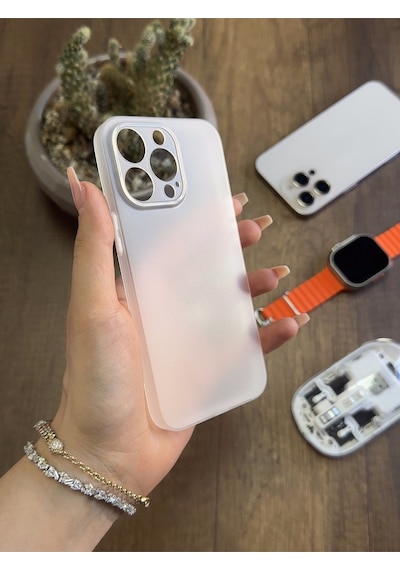 Apple iPhone 13 Pro Uyumlu Süper İnce Mat Ultra Thin Silikon Kılıf Buzlu Beyaz