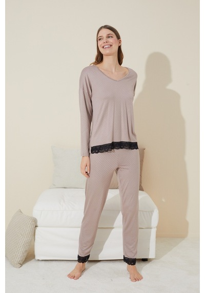 Siyah İnci Dantel Detaylı Viskon Örme Pijama Takım 24240118 Vizon