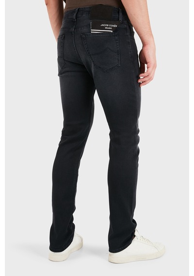 Jacob Cohen Pamuklu Slim Fit Normal Bel Dar Paça Jeans Erkek Kot Pantolon Jum Qe004 S3622 030s1 500d Siyah Jacob Cohen Pamuklu Slim Fit Normal Bel Dar Paça Jeans Erkek Kot Pantolon Jum Qe004 S3622 030s1 500d Siyah
