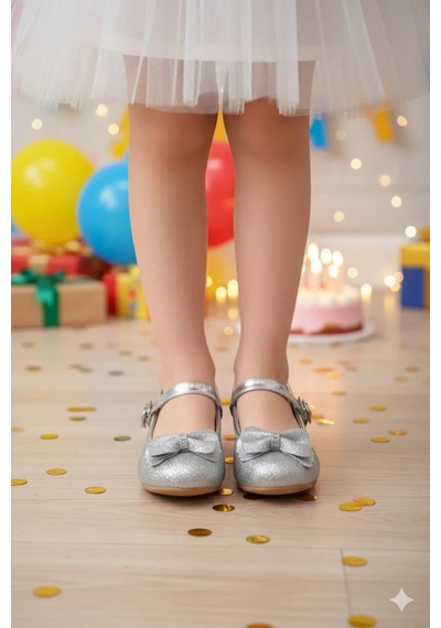 Nese Shoes Kız Çocuk Topuklu Ayakkabı, Simli Ve Önü Fiyonklu Kız Çocuk Abiye Ayakkabı Gümüş Nese Shoes Kız Çocuk Topuklu Ayakkabı, Simli Ve Önü Fiyonklu Kız Çocuk Abiye Ayakkabı Gümüş