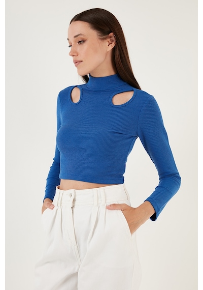 Lela Esnek Slim Fit Cut Out Pencereli Dik Yaka Crop Bayan Bluz 5865348 Saks Lela Esnek Slim Fit Cut Out Pencereli Dik Yaka Crop Bayan Bluz 5865348 Saks