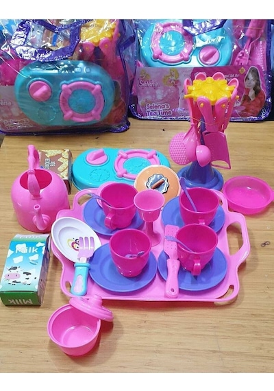 Oyuncak Çantalı Çay Takımı Mutfak Eşyası 30 Parça Tepsili Fincan Çaydanlık