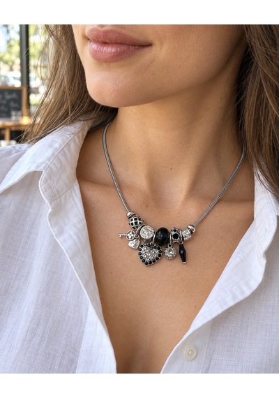 Kadın Gümüş Renk Pndora Tasarım Siyah Taşlı Kalp Ve Charm Detaylı Yılan Zincir Kolye 316l Paslanmaz Çelik Renkli Kadın Gümüş Renk Pndora Tasarım Siyah Taşlı Kalp Ve Charm Detaylı Yılan Zincir Kolye 316l Paslanmaz Çelik Renkli