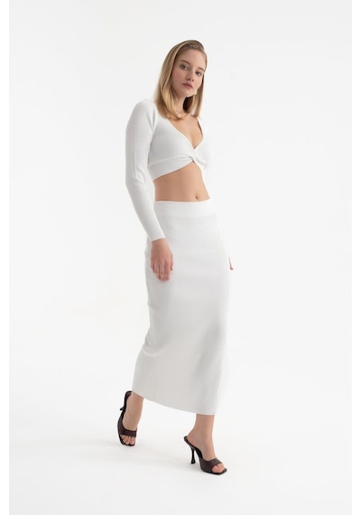 Hiccup 2 Parça: V Yaka Uzun Kollu Crop Top & Yüksek Bel Yırtmaçlı Maxi Etek Tozlu Beyaz