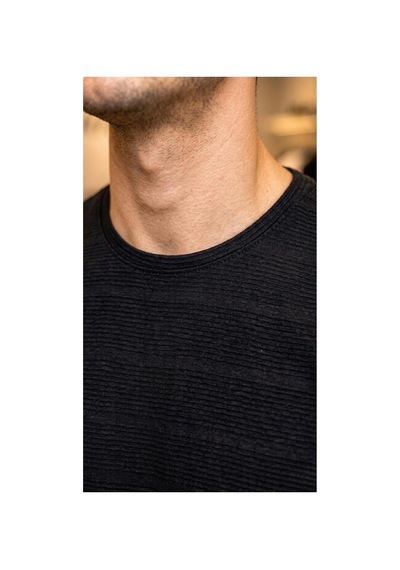 Regata Çizgi Desenli Bisiklet Yaka Regular Fit Örme İnce Triko Erkek T-shirt Siyah