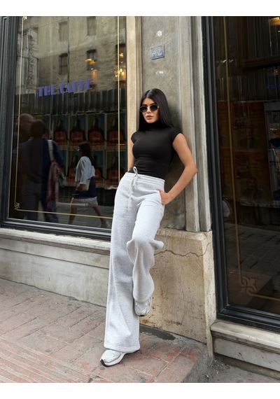 Out Of Standart Kadın Wide-leg Kalıp Beli Lastikli Kordon Detaylı Eşofman Altı Kar Melanj Out Of Standart Kadın Wide-leg Kalıp Beli Lastikli Kordon Detaylı Eşofman Altı Kar Melanj