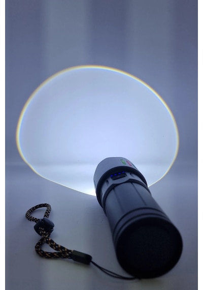 Klight Kl-922 3000 Lm Şarjlı Güçlü Uzun Menzil Araç-acil Durum Led El Feneri Çok Renkli