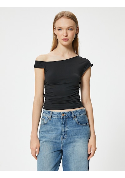 Koton Kolsuz Bluz Omuz Detaylı Drapeli Kayık Yaka Slim Fit Siyah 4sal30189ık
