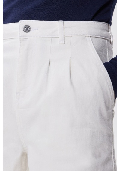 Lacoste Women's Loose Fit Denim White Bermuda Jean Shorts Kadın Bol Kesim Kot Şort Beyaz