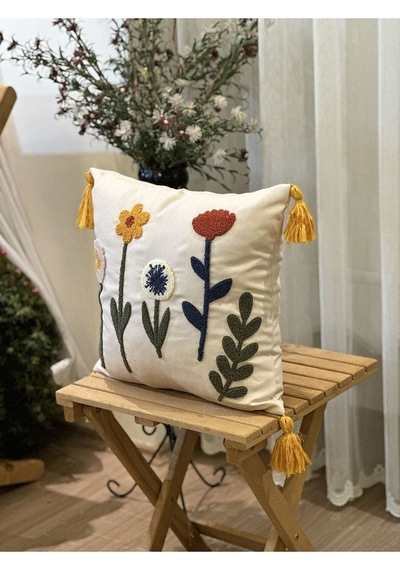 Tekli Punch İşlemeli Çiçekli Flowers Pançlı Nakışlı Dekoratif Kırlent Kılıfı 35x50 Kırmızı