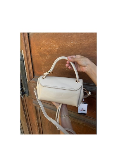 Just Polo Kadın Yeni Sezon Aksesuar Detaylı Çapraz Ayarlanabilir Askılı Şık El & Omuz Çantası Ebat 22 X 11 Cm Vizon