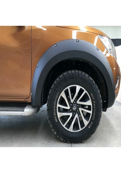 Nissan Navara Np300 2016 Çıkıntılı Civatalı Çamurluk Kaplama Dodi