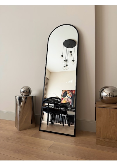 Effe Siyah Metal Çerçeveli 160x40 Cm Oval Ayaklı Boy Aynası