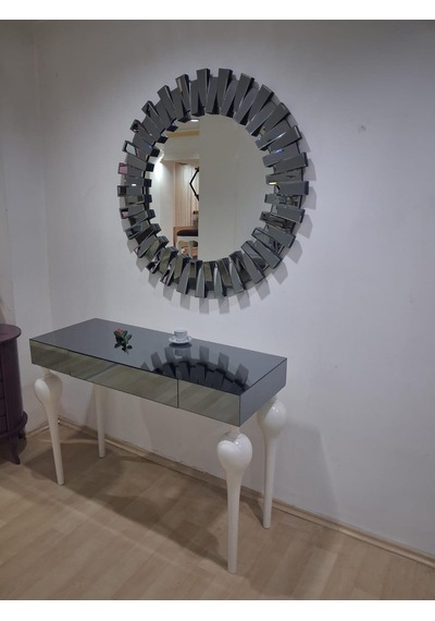 Dresuar St 90625 Güneş Model Parlak Füme Cam Ayna Kaplı Kayın Tombul Ayak Beyaz Beyaz Dresuar St 90625 Güneş Model Parlak Füme Cam Ayna Kaplı Kayın Tombul Ayak Beyaz Beyaz