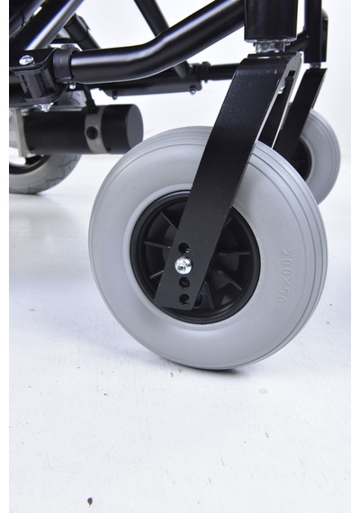 K-111 Akülü Tekerlekli Sandalye 2 340w Motor 66ah Jel Akü 120 Kg Taşıma Kapasitesi 30km Menzil