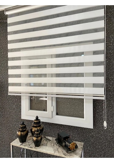 Ithal Bambu Beyaz Zebra Stor Güneşlik Perde Eteği Dilimli Alüminmyumkasa Metalayak Gümüş