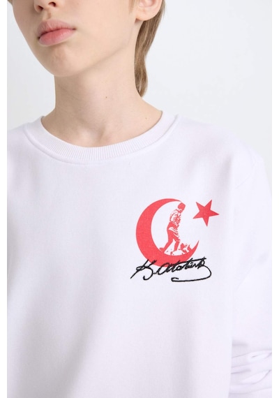 DeFacto Erkek Çocuk Beyaz Bisiklet Yaka Atatürk Baskılı Nakışlı Sweatshirt D8200A824WNWT34