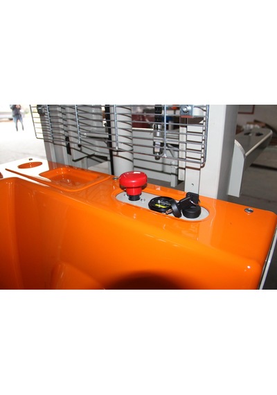 1.5 Ton 3 Metre Tam Otomatik Akülü İstif Makinesi