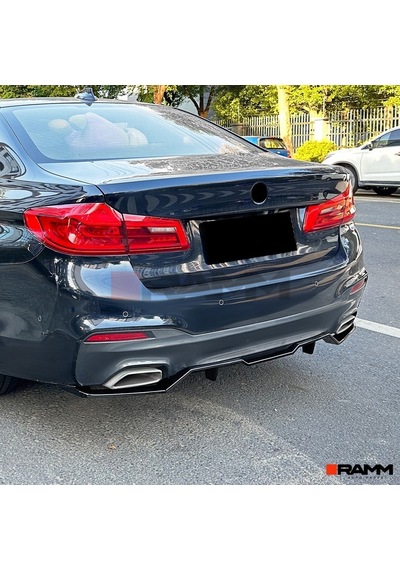 Bmw G30 M Sport Difüzör Parlak Siyah