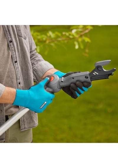 Gardena 14776-20 Akülü Teleskopik Yüksek Dal Makası Highcut 360/18v P4a Set