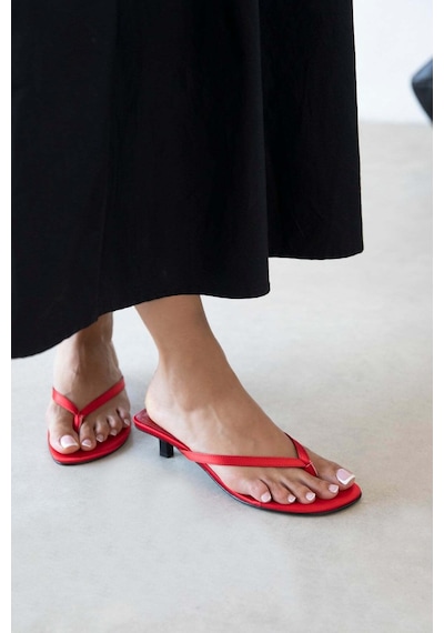 Wolk Shoes Ruiz Kadın Topuklu Parmak Arası Saten Sandalet Kırmızı