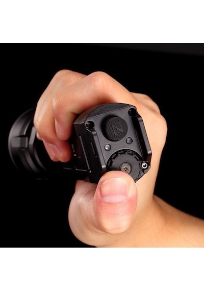 Nitecore P36 2000 Lumen El Feneri (2x18650) Siyah