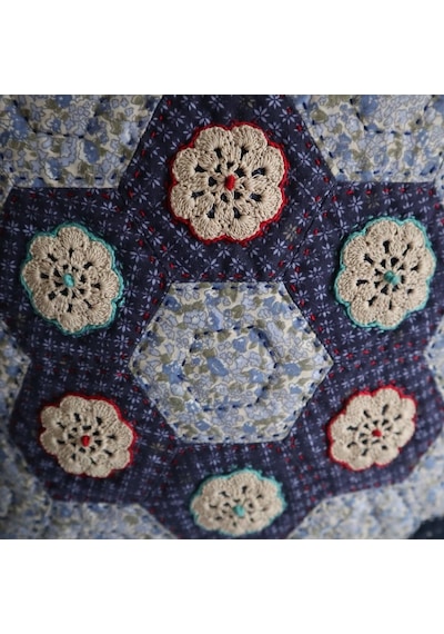 Patchwork El Yapımı Dantel Ve Kumaş Tasarım Yastık Çok Renkli