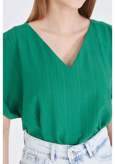Armonika Kadın Koyu Yeşil V Yaka Yanları Yırtmaçlı Arkası Uzun Duble Kol Detaylı Oversize Bluz Arm-24y001074