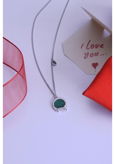Innuendo Jewelry 925 Ayar Gümüş Damla Taş Detaylı Oval Kolye Yeşil