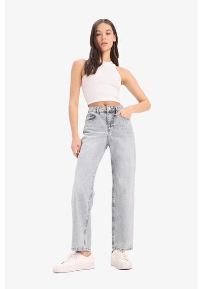 DeFacto Straight Fit Yüksek Bel Kısa Paça Jean Yıkamalı Pantolon E8013AX25SMNM55