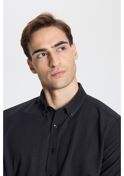 George Henry Gizli Düğmeli Yaka Kolay Ütülenebilir Pamuklu Slim Fit Dar Kesim Oxford Gömlek Siyah George Henry Gizli Düğmeli Yaka Kolay Ütülenebilir Pamuklu Slim Fit Dar Kesim Oxford Gömlek Siyah
