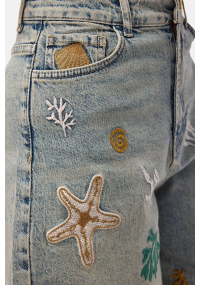 it's basic Kadın Kot Rengi 4s6-65 Nakışlı Özel Tasarım Bermuda Denim Şort Çok Renkli