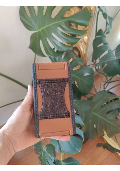 Tüm Markalar Suni Deri Telefon Kılıfı Palaska Ve Kemere Takılabilir Su Geçirmez Tüm Telefonlara Uyumlu Taba