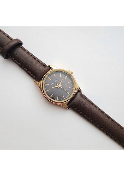 Retro Kadın Kol Saati, Vintage Minimal, Rose Gold Renk, Çizgili Kadran, Koyukahverengi Kordon Rose Gold Kahverengi Kordon Altın